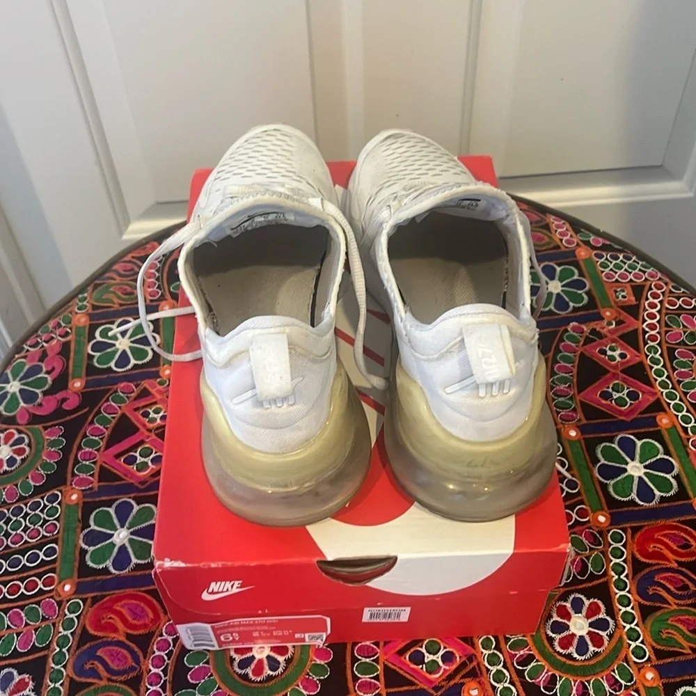 Nike Air Max 270 GS White sneakers 943345-103 Size 6.5Y Women's Sz 7.5